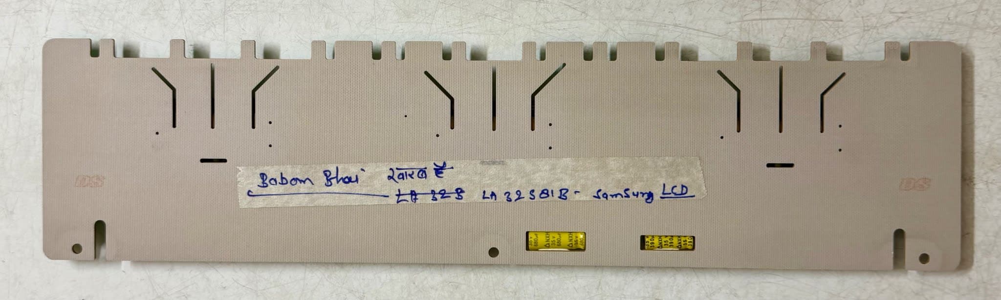 SAMSUNG LA32S81B — back